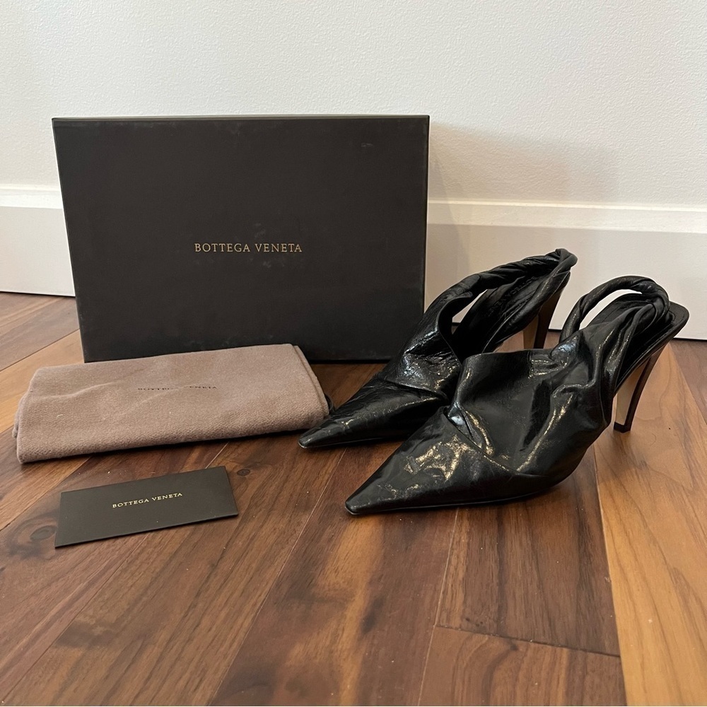 NWT Bottega Veneta Black Crinkled Leather Slingback Heels